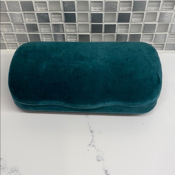 Gucci Accessories Gucci New Green Velvet Large Sunglasses Case Poshmark
